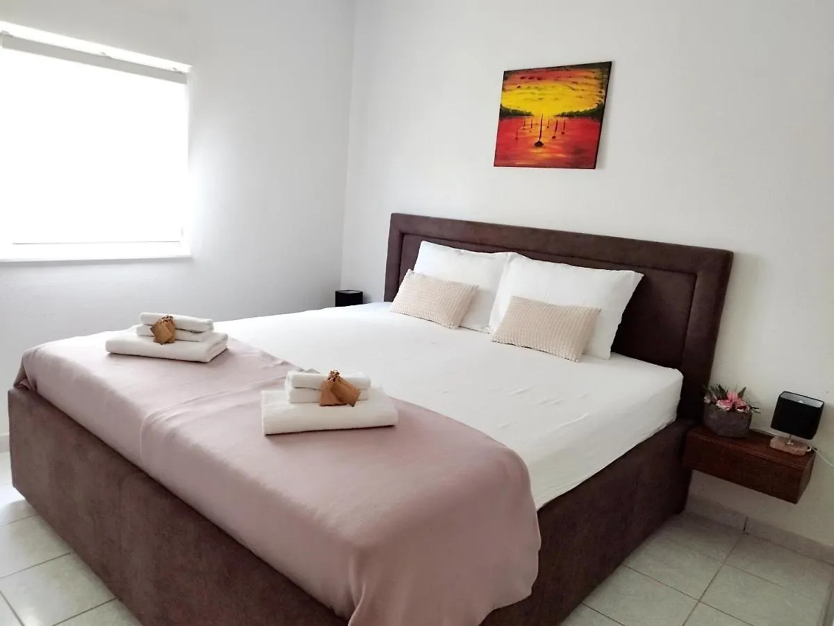 Apartments Iris Вир 0*,  Хорватия