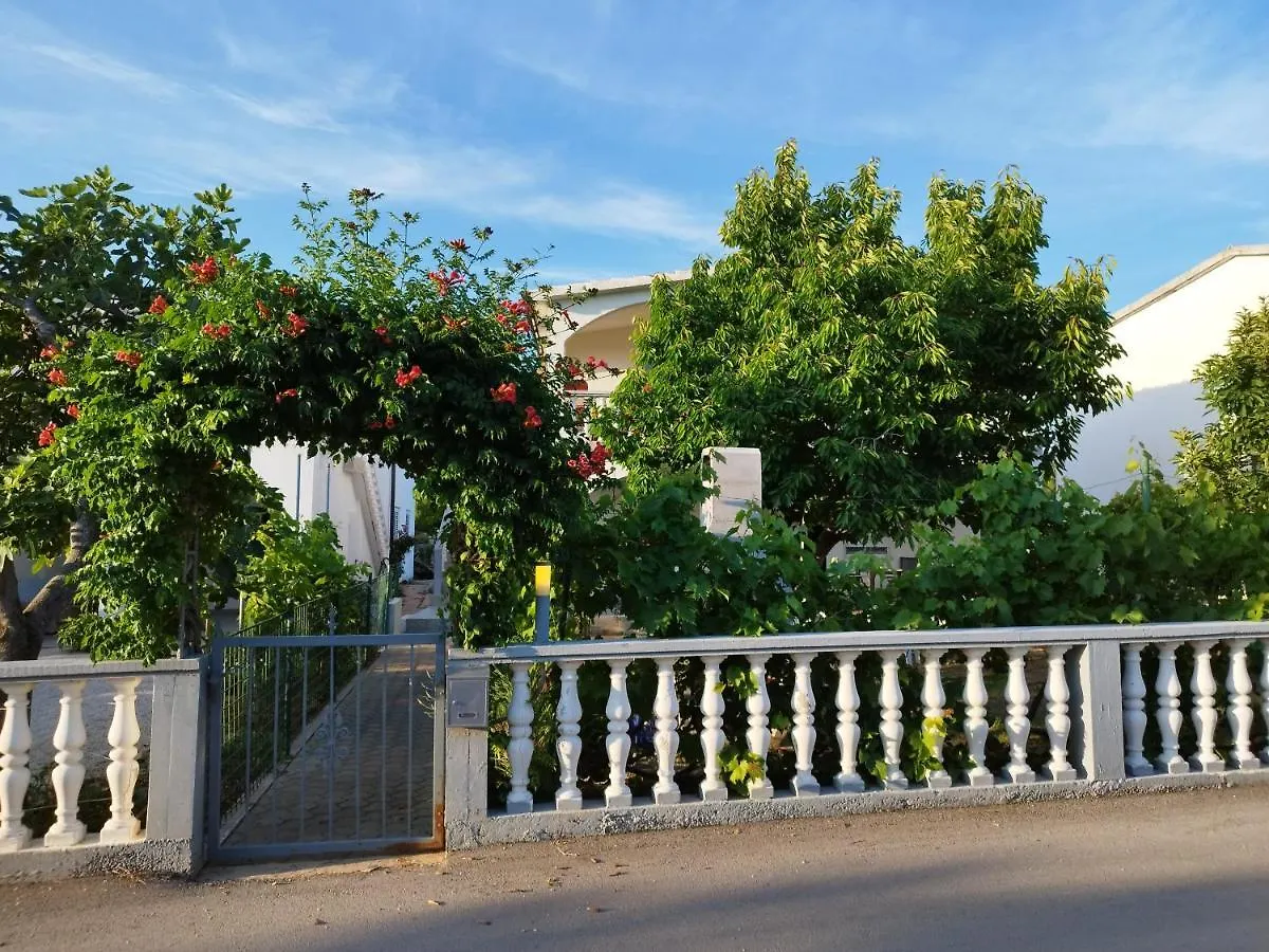 Apartments Iris 维尔