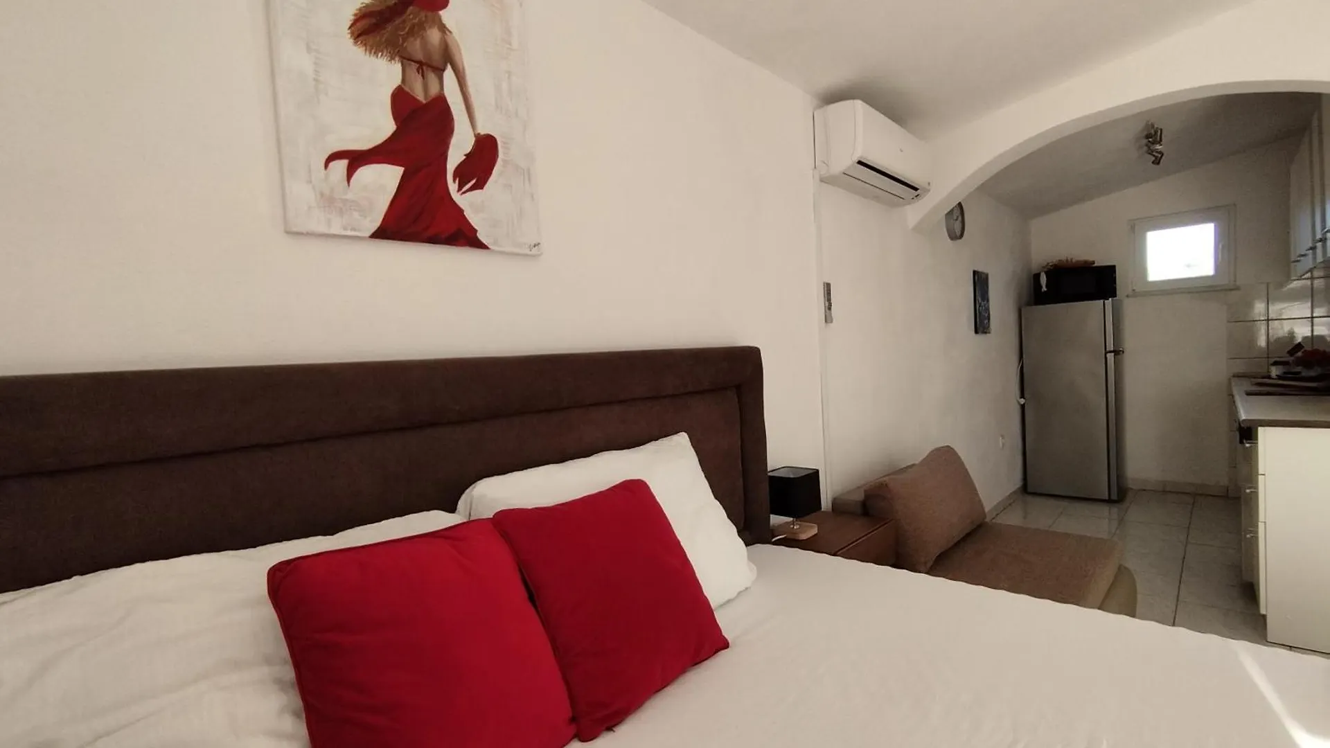 Apartments Iris Вир 0*,  Хорватия