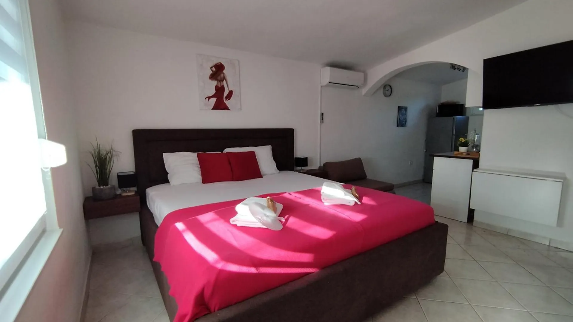 Apartments Iris Вир