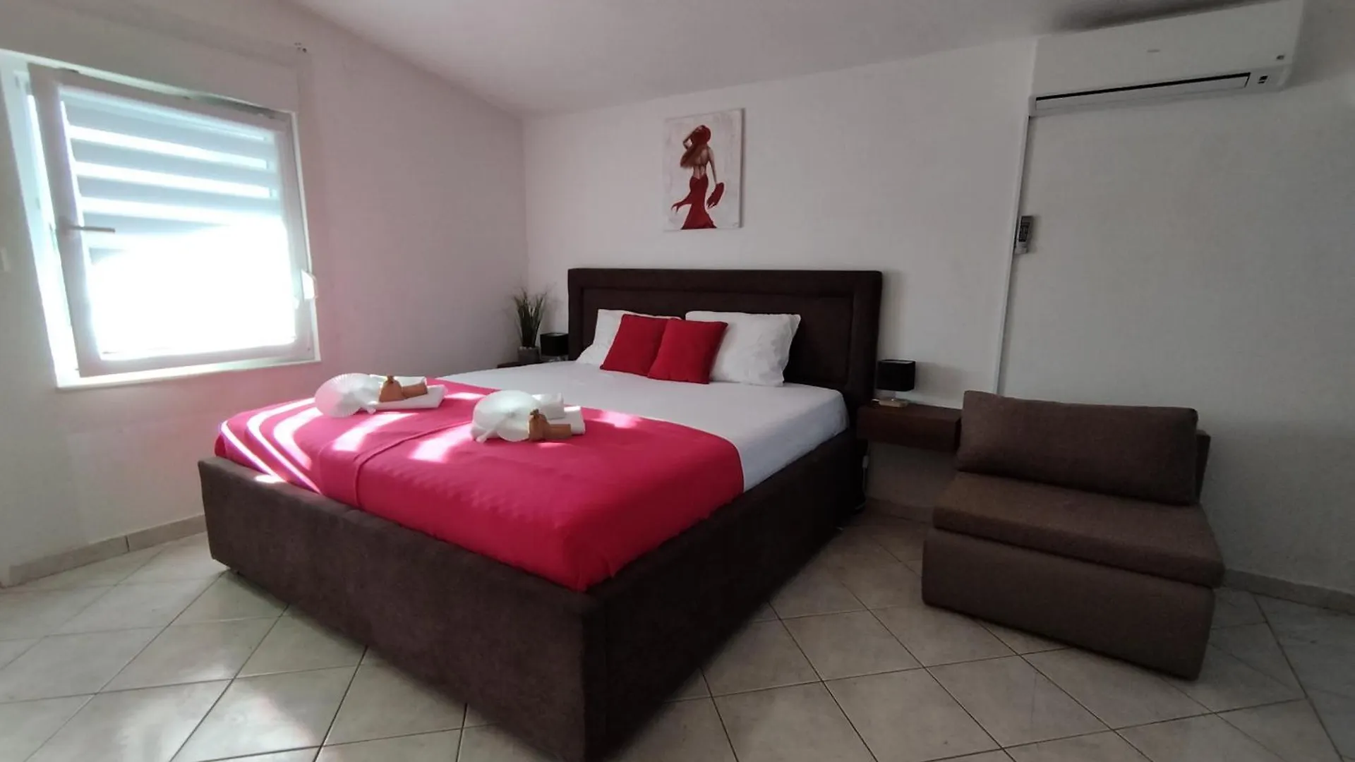 Apartments Iris Вир